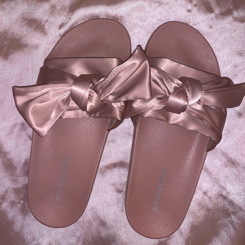 STEVE MADDEN SANDALS